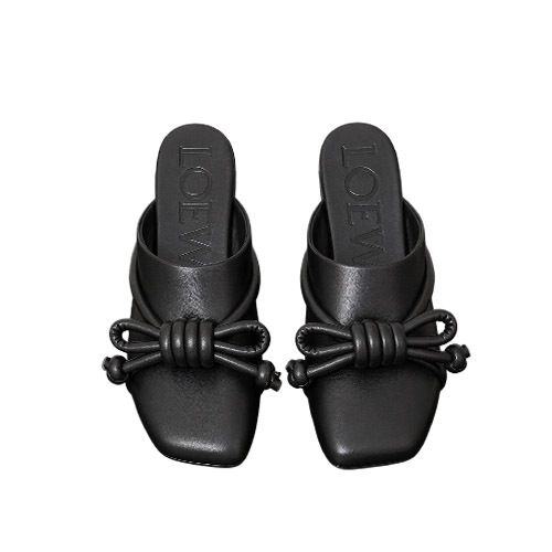 Loewe–Inspired Knot Bow 